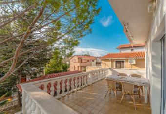 Apartmani Manda has Balcony rooms