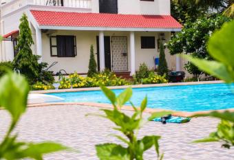 Baligarden Villa with Private swimming pool Mamallapuram has Balcony rooms