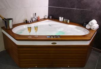 Medi Terre Boutique Hotel - By Saida Hotels allows 18 year olds to book a room