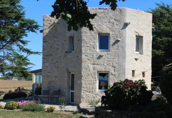 La Tour du Bois Dormant has Balcony rooms