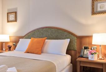 Albergo Villa Priula has Balcony rooms