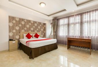 Bin Bin Hotel 3 - Near SC Vivo City D7 allows 18 year olds to book a room