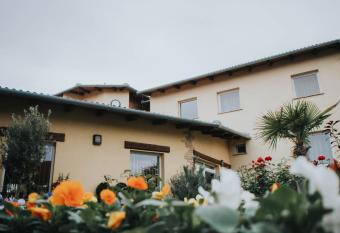 SZ  P KERT VEND  GH  Z has Balcony rooms