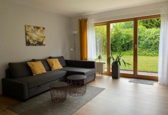 Fuchsbau-Goldbach has Balcony rooms