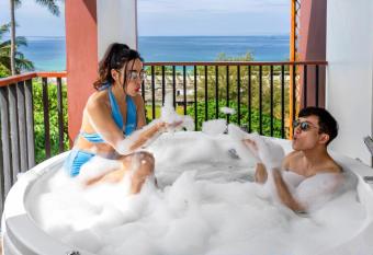 Avista Grande Phuket Karon - MGallery has Balcony rooms