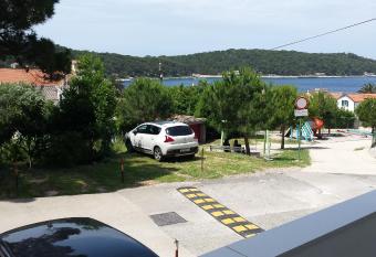 Apartman Zoja has Balcony rooms