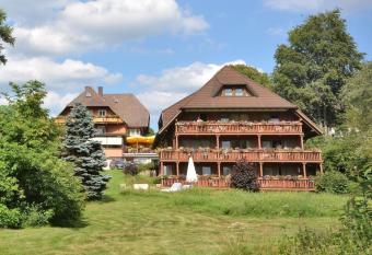 IMbery Hotel & Restaurant Hinterzarten has Balcony rooms