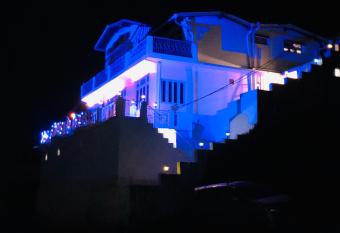 Aqua De Vida has Smoking/Balcony rooms