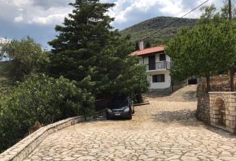 Gourgiana Apartments has Balcony rooms