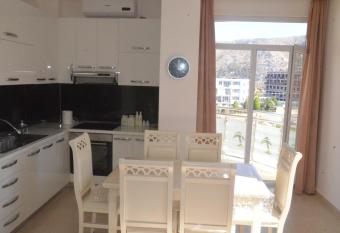 Everest Apartments Shengjin has Balcony rooms