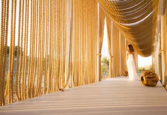 Aelia Wellness Retreat has Balcony rooms