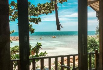 Zama Resort Koh Phangan has Balcony rooms