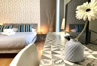 B&B Stesicoro InHabit - City Center allows 18 year olds to book a room