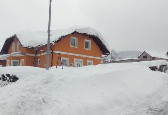 Apartment Mihalic has Balcony rooms