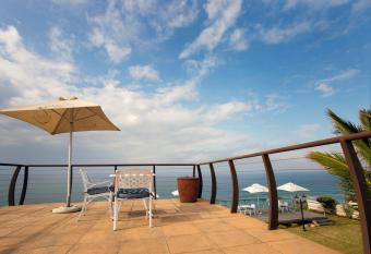 Ocean Hideaway Bed and Breakfast allows 18 year olds to book a room