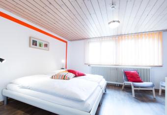 ZIEGELH  SI Hotel, Stettlen bei Bern allows 18 year olds to book a room