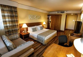 Blue Tree Towers Caxias do Sul has rooms with a private hot tub