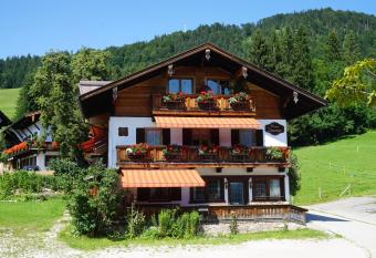 Haus Zauner has Balcony rooms