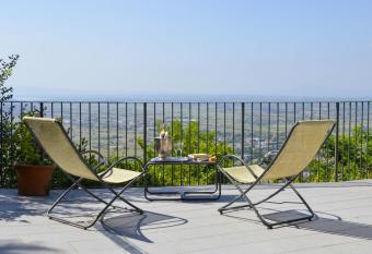 Hotel San Luca has Balcony rooms