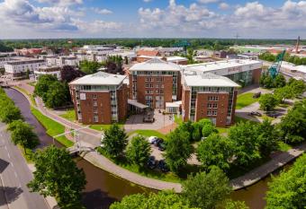 Hotel Alte Werft allows 18 year olds to book a room