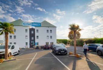 Kyriad DIRECT Saint Brieuc - Parc des Expositions allows 18 year olds to book a room