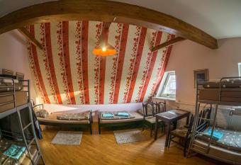 Mikalo House has Balcony rooms