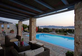 Villa Xenia has Balcony rooms