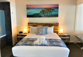 Ocean Views Resort Caloundra has Balcony rooms