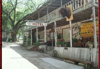 The Buffalo Girls Hotel has Balcony rooms