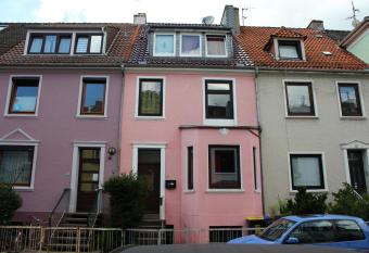 Pension Isabel No2 has Balcony rooms