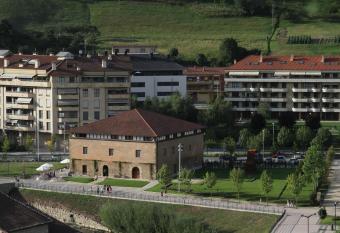 Hotel Dolarea allows 18 year olds to book a room