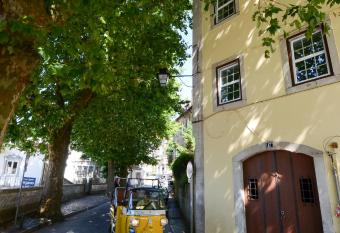 Casa do Vinho Sintra Guest House allows 18 year olds to book a room