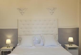 B&B Diana allows 18 year olds to book a room