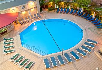 Leonardo Hotel Jerusalem allows 18 year olds to book a room