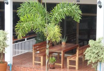 Maria s 2 bedroom home for up to 6 people has Balcony rooms