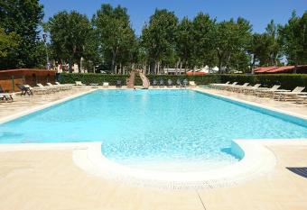 Camping Viareggio has Balcony rooms