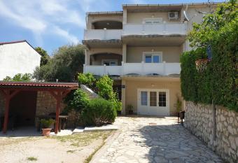 Apartments Jadranka has Balcony rooms