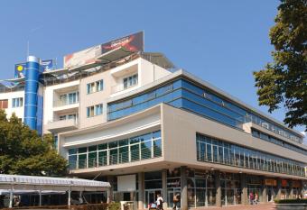 Hotel Turist allows 18 year olds to book a room