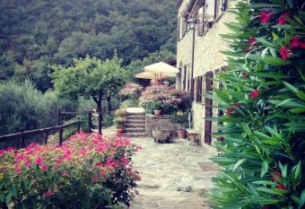 Farmhouse B&B Castagnola 64 allows 18 year olds to book a room