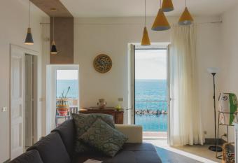 La Concha Suites has Balcony rooms