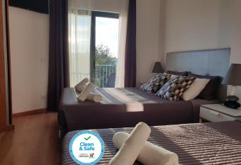 OceanOasis allows 18 year olds to book a room