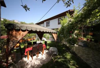 Emiro  lu Konak Otel has Balcony rooms