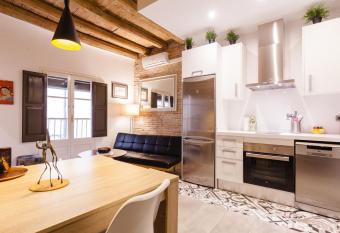 Ferreries Boutique Apartment has Balcony rooms