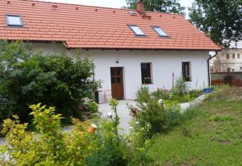 Ubytov  n   u Z  mku has Balcony rooms