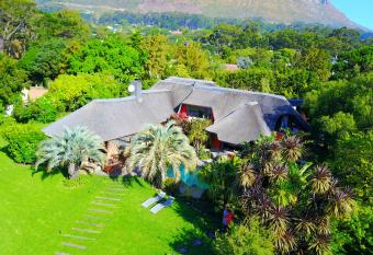 Thulani River Lodge has Balcony rooms