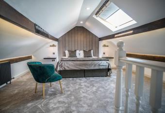 Arthur s Bar & Accommodation allows 18 year olds to book a room