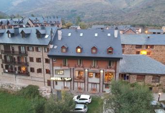 Hotel Lo Paller has Balcony rooms