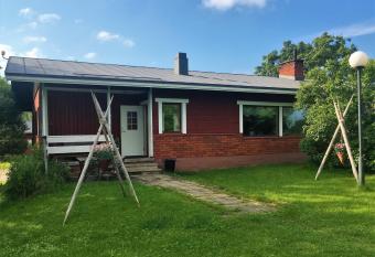 Surkeenj  rvi Countryside B&B allows 18 year olds to book a room