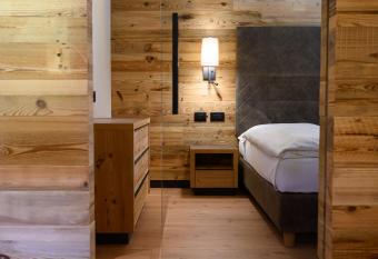 Hotel Crozzon has Balcony rooms