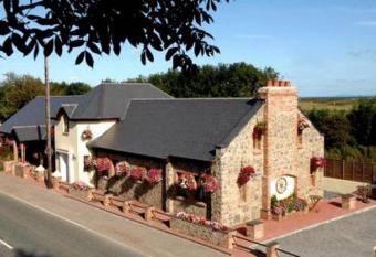 New Overlander Inn allows 18 year olds to book a room